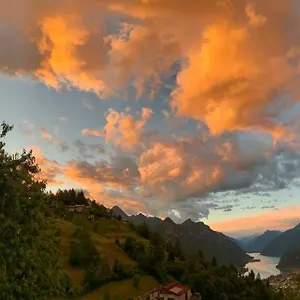 L'ariosa D'idro Bed & Breakfast Crone
