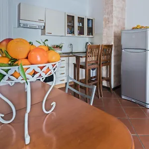 Voila Gasthuis Terrasini